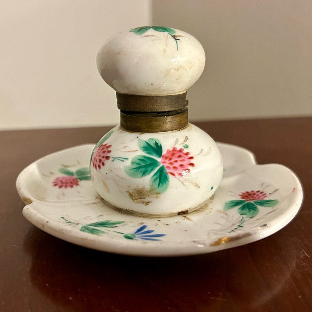 Antique Floral Porcelain Desk Inkwell & Attached Reservoir With Brass Hinge